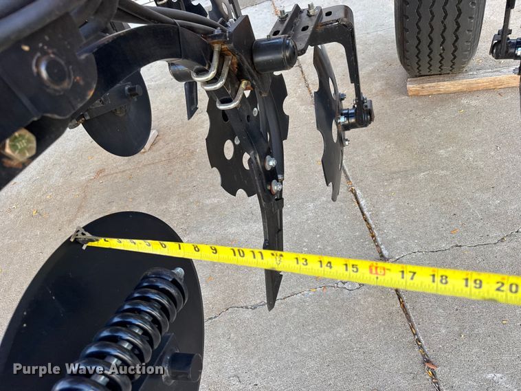 image for item ER2439 2024 Farmada Elxir 64-5-1630 NH3 applicator