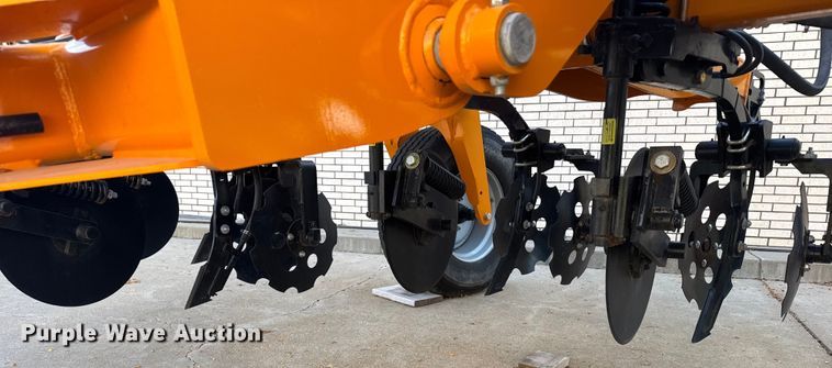 image for item ER2439 2024 Farmada Elxir 64-5-1630 NH3 applicator