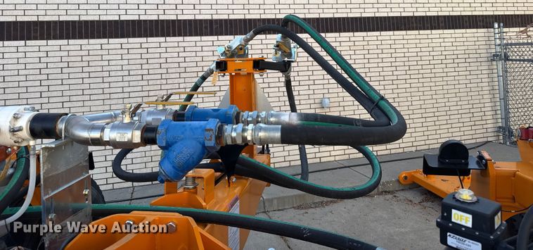 image for item ER2439 2024 Farmada Elxir 64-5-1630 NH3 applicator