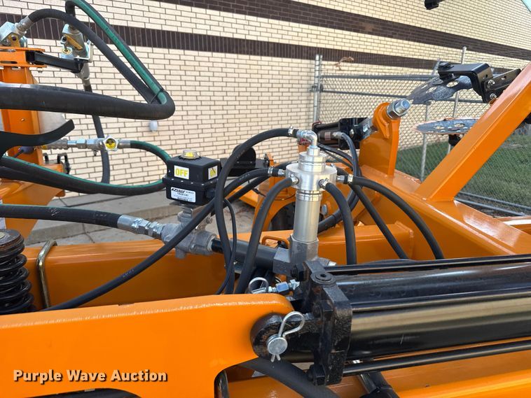 image for item ER2439 2024 Farmada Elxir 64-5-1630 NH3 applicator