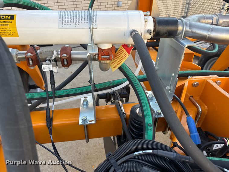 image for item ER2439 2024 Farmada Elxir 64-5-1630 NH3 applicator