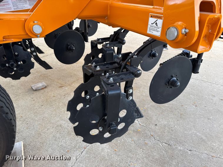 image for item ER2439 2024 Farmada Elxir 64-5-1630 NH3 applicator