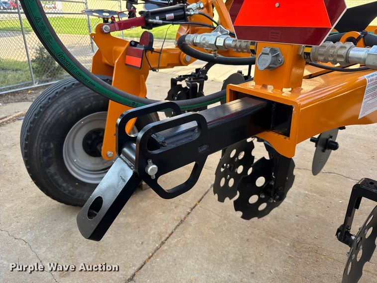 image for item ER2439 2024 Farmada Elxir 64-5-1630 NH3 applicator