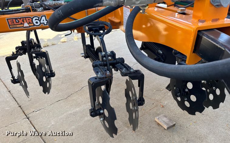 image for item ER2439 2024 Farmada Elxir 64-5-1630 NH3 applicator