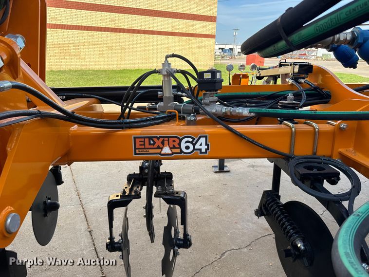 image for item ER2439 2024 Farmada Elxir 64-5-1630 NH3 applicator