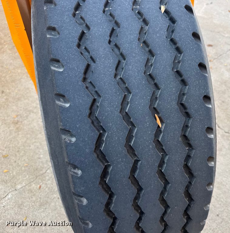 image for item ER2439 2024 Farmada Elxir 64-5-1630 NH3 applicator