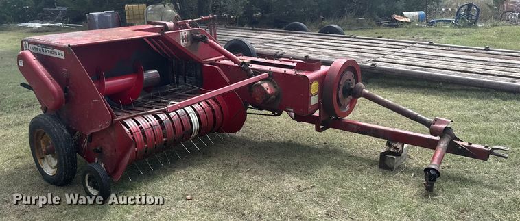 image for item ER2447 International 46 small square baler