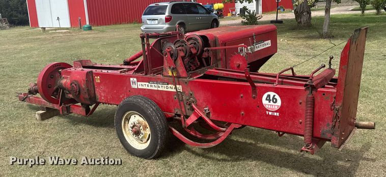 image for item ER2447 International 46 small square baler