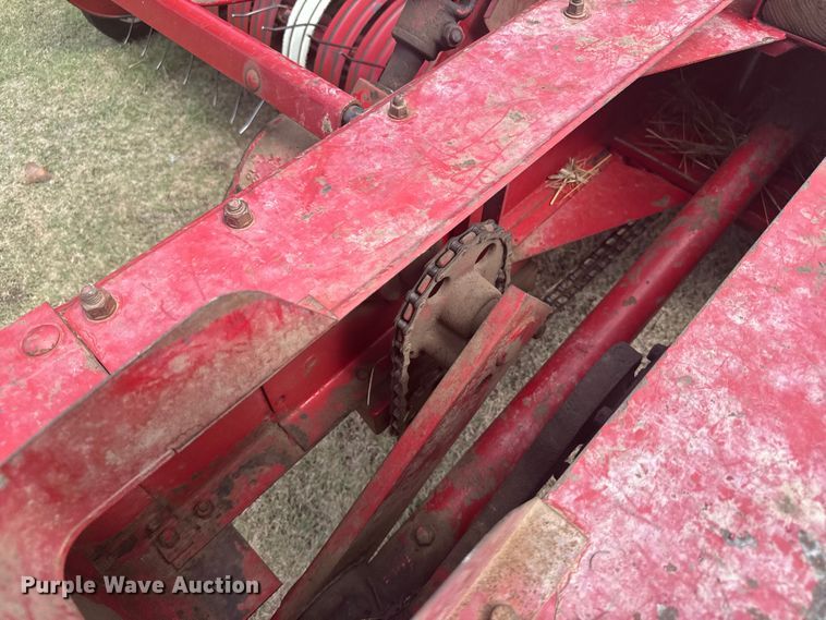 image for item ER2447 International 46 small square baler