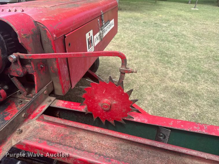 image for item ER2447 International 46 small square baler