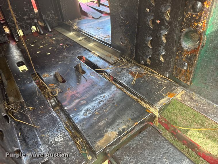 image for item ER2447 International 46 small square baler