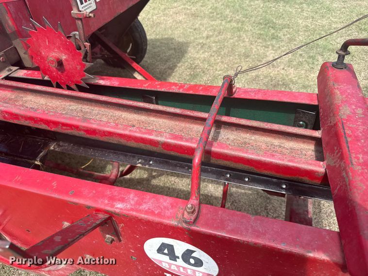 image for item ER2447 International 46 small square baler