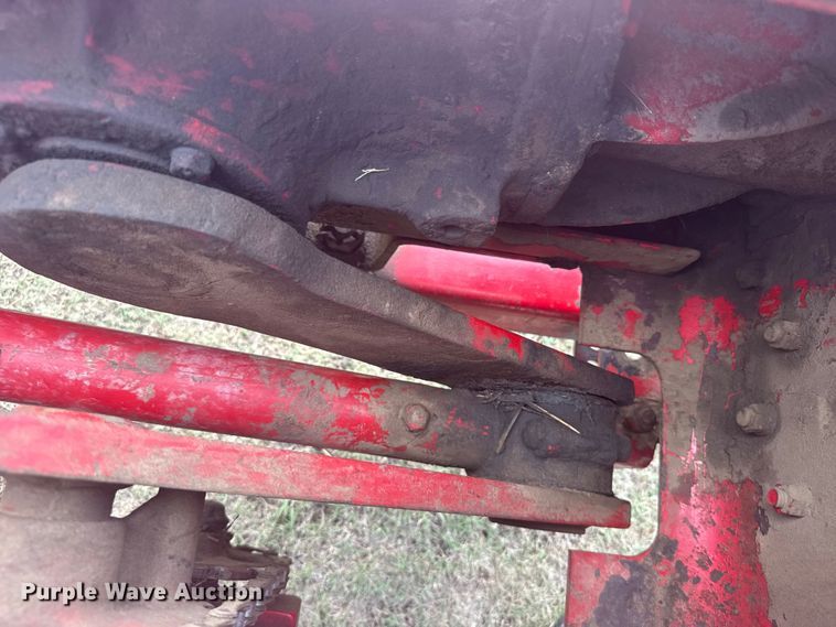 image for item ER2447 International 46 small square baler