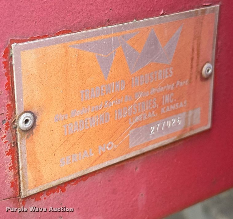 image for item ER2449 1974 Ford F700 grain truck