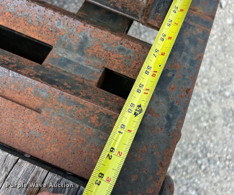 image for item ET3095 2013 Interstate 20DTA equipment trailer