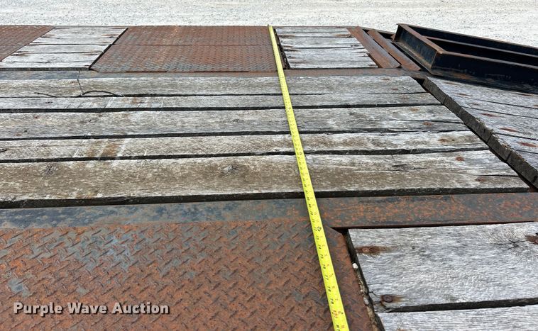 image for item ET3095 2013 Interstate 20DTA equipment trailer