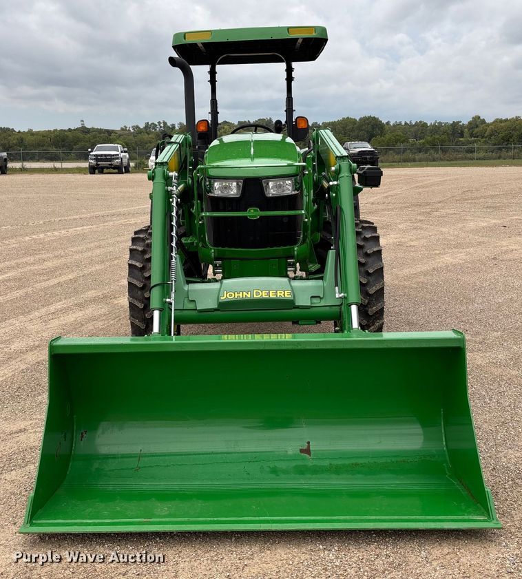 image for item ET4541 2015 John Deere 5045E MFWD tractor