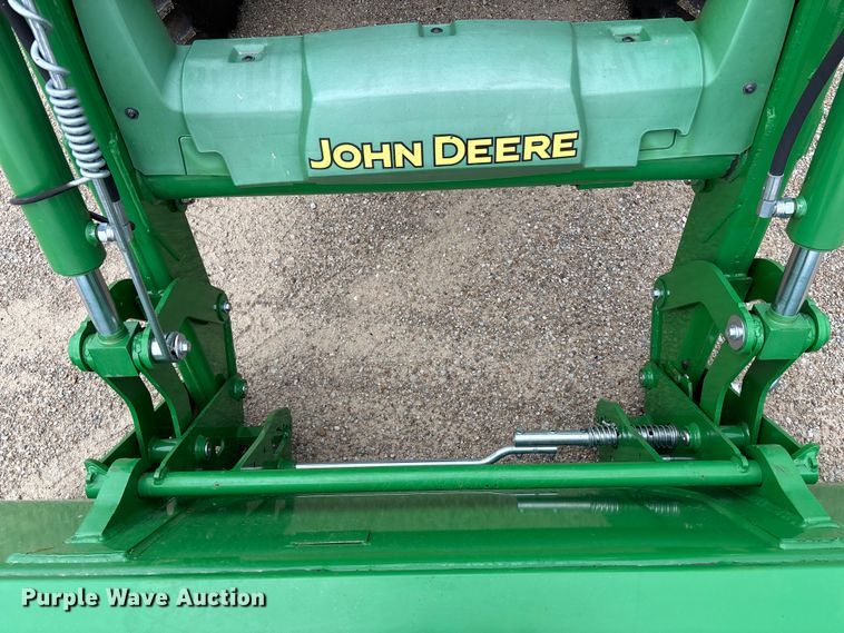 image for item ET4541 2015 John Deere 5045E MFWD tractor