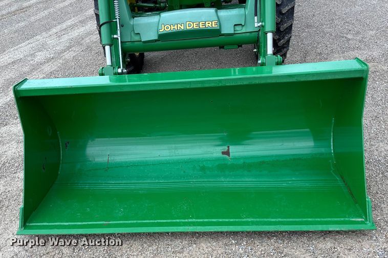 image for item ET4541 2015 John Deere 5045E MFWD tractor