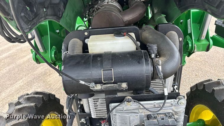 image for item ET4541 2015 John Deere 5045E MFWD tractor