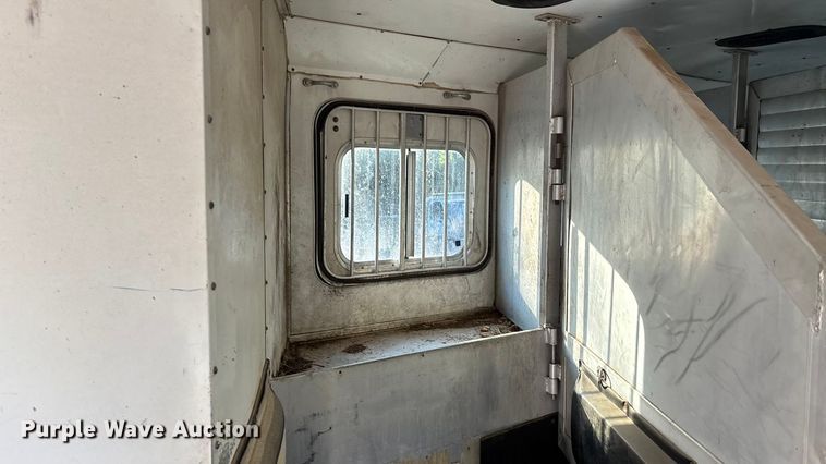 image for item ET4553 2000 Sooner Trailer horse trailer