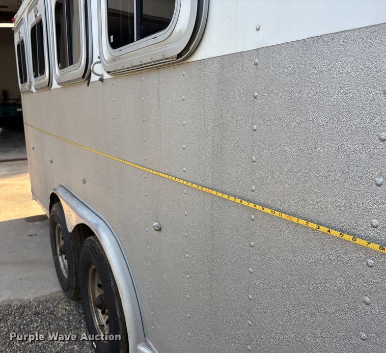 image for item ET4553 2000 Sooner Trailer horse trailer