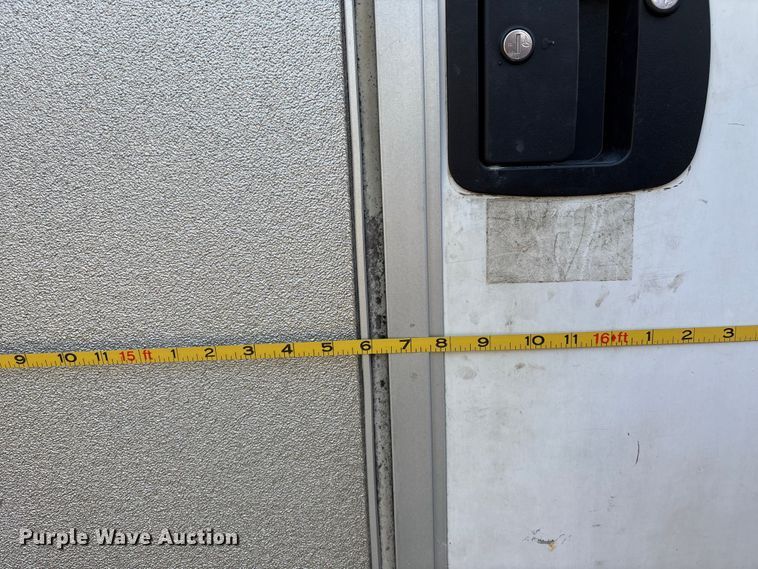 image for item ET4553 2000 Sooner Trailer horse trailer