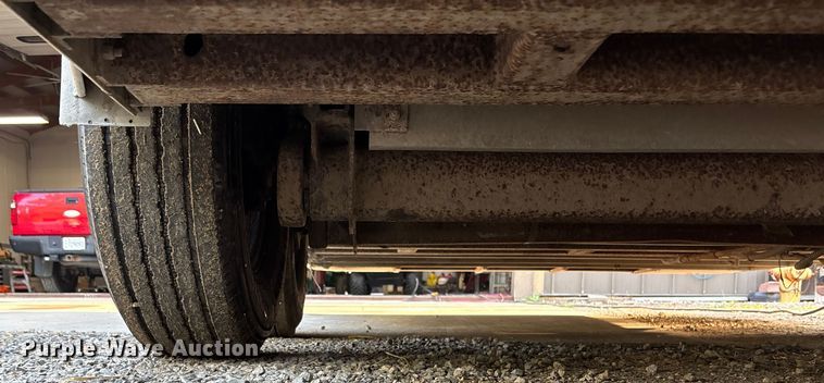 image for item ET4553 2000 Sooner Trailer horse trailer