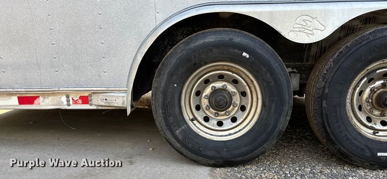 image for item ET4553 2000 Sooner Trailer horse trailer