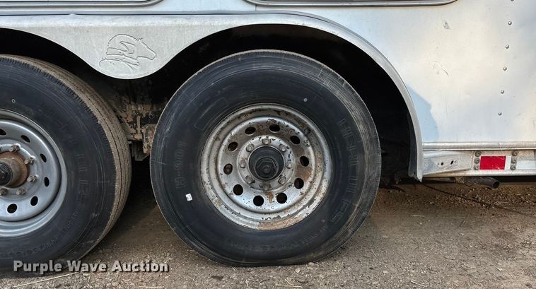 image for item ET4553 2000 Sooner Trailer horse trailer