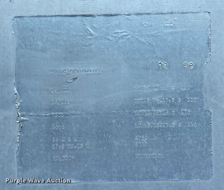 image for item ET4553 2000 Sooner Trailer horse trailer