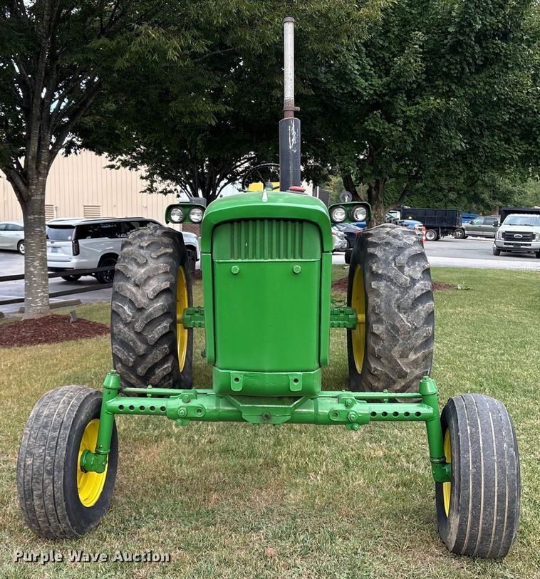 image for item ET8544 1969 John Deere 4020 Diesel tractor