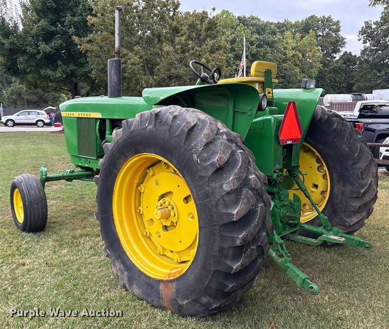 image for item ET8544 1969 John Deere 4020 Diesel tractor