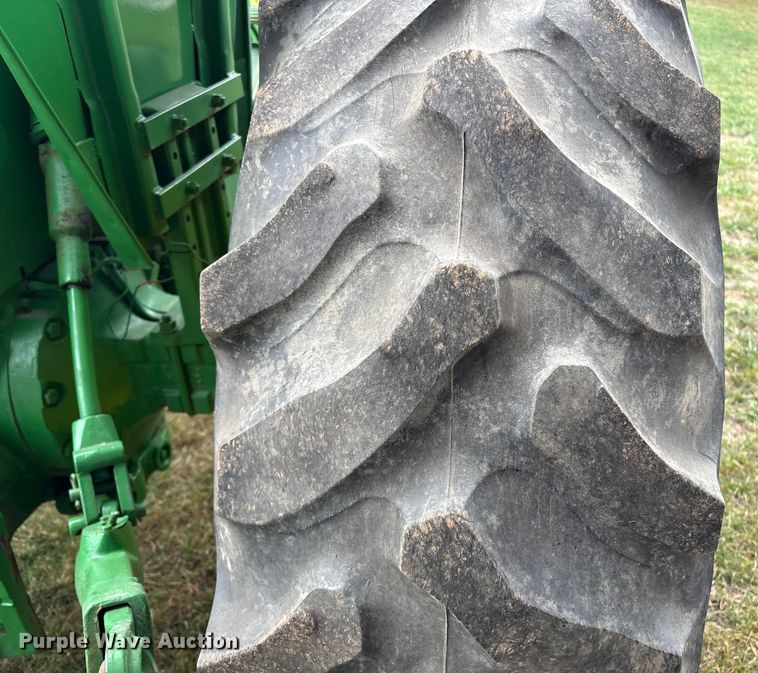 image for item ET8544 1969 John Deere 4020 Diesel tractor