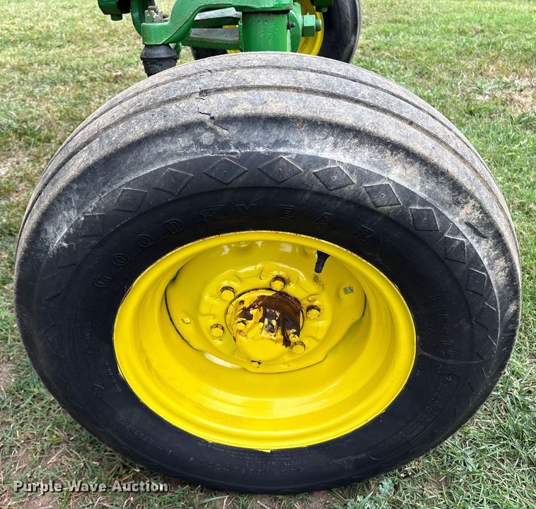 image for item ET8544 1969 John Deere 4020 Diesel tractor