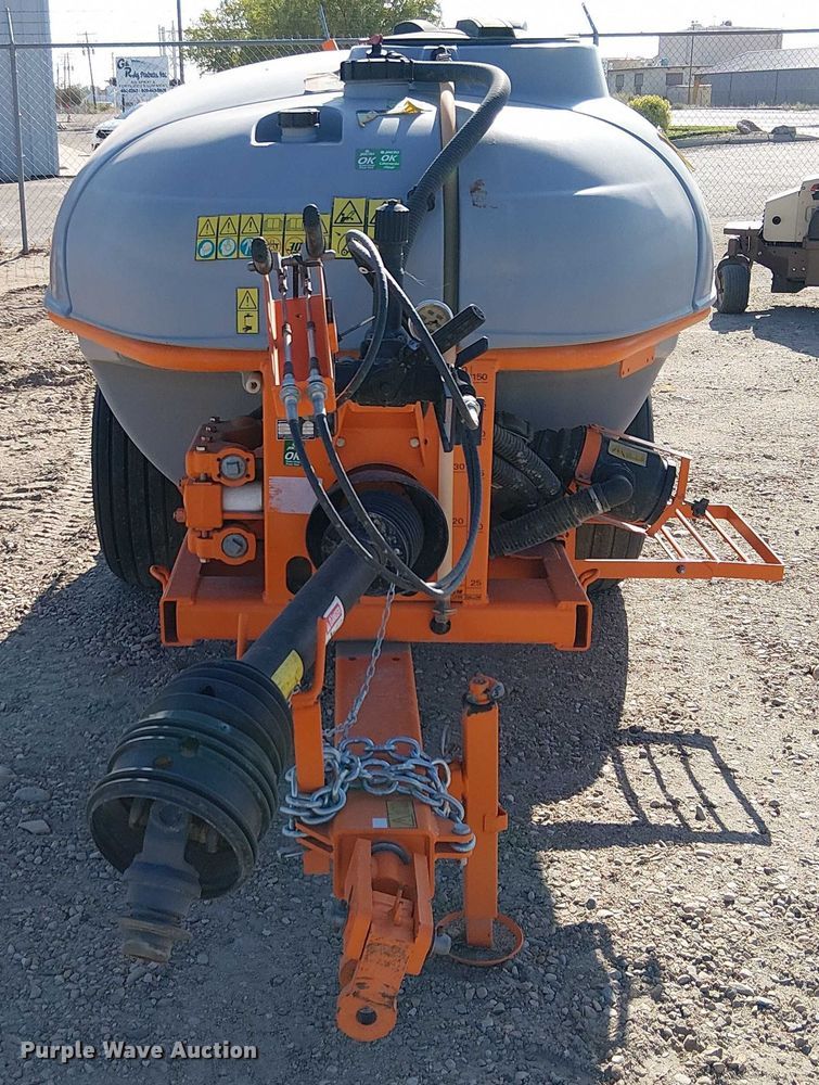 image for item EU2541 2019 Jacto Airbus 1500 sprayer trailer