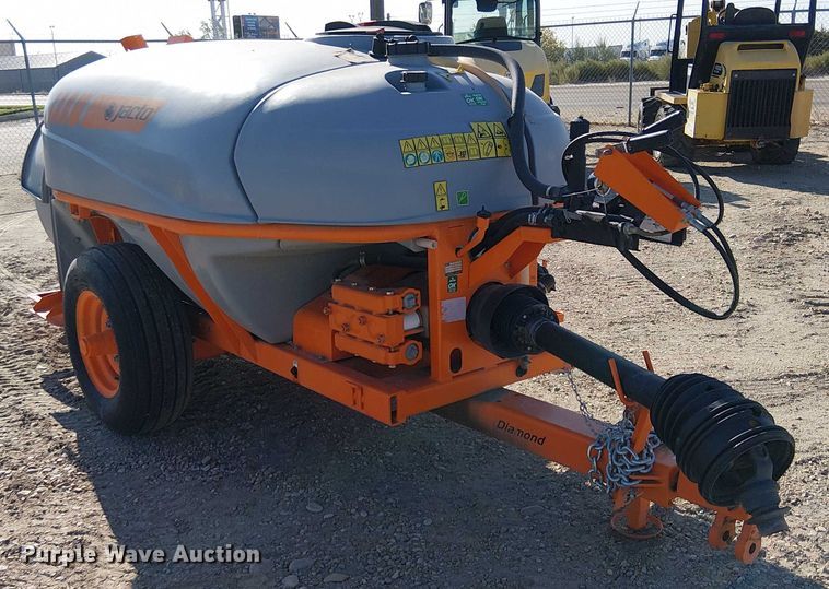 image for item EU2541 2019 Jacto Airbus 1500 sprayer trailer