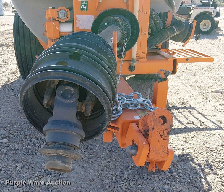 image for item EU2541 2019 Jacto Airbus 1500 sprayer trailer