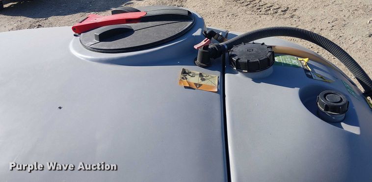 image for item EU2541 2019 Jacto Airbus 1500 sprayer trailer