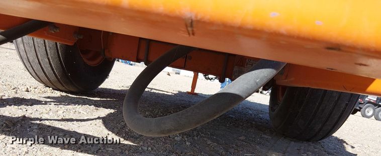 image for item EU2541 2019 Jacto Airbus 1500 sprayer trailer