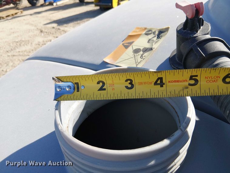 image for item EU2541 2019 Jacto Airbus 1500 sprayer trailer