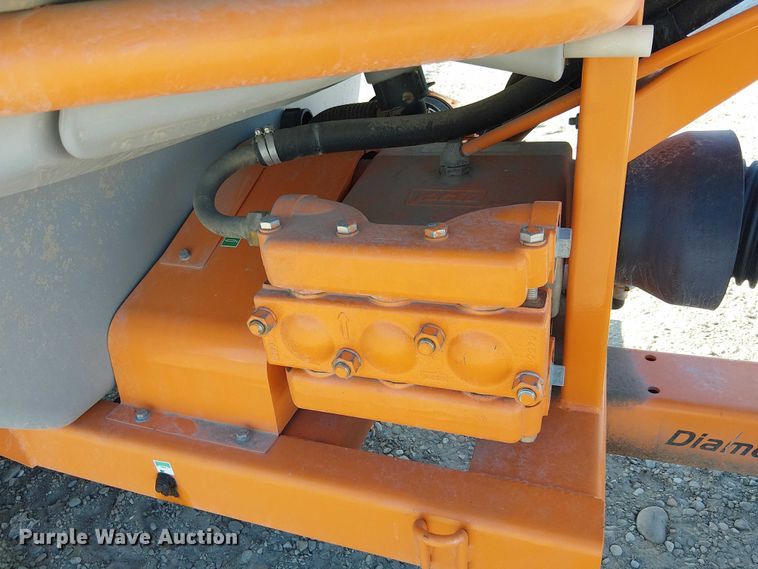 image for item EU2541 2019 Jacto Airbus 1500 sprayer trailer