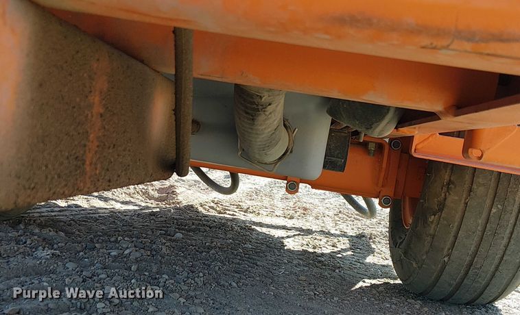 image for item EU2541 2019 Jacto Airbus 1500 sprayer trailer