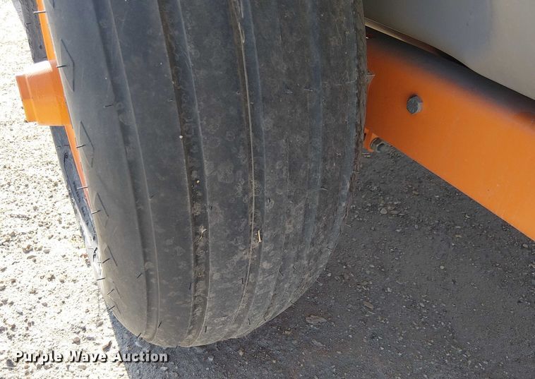 image for item EU2541 2019 Jacto Airbus 1500 sprayer trailer