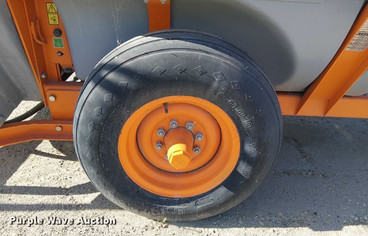 image for item EU2541 2019 Jacto Airbus 1500 sprayer trailer