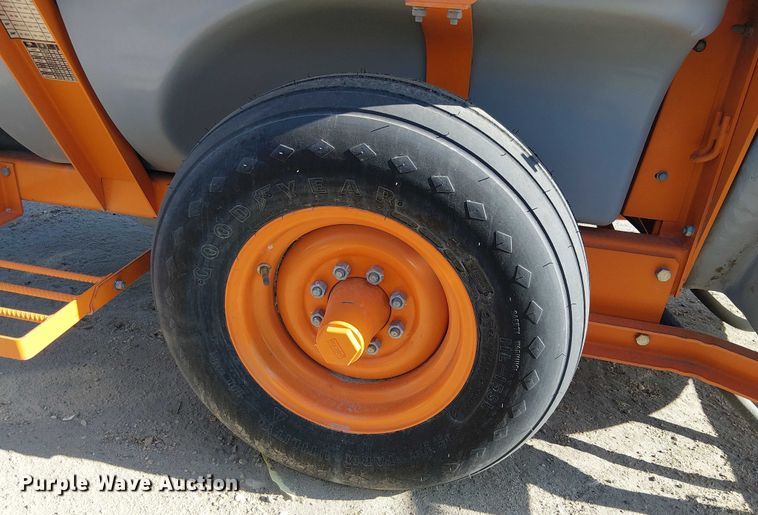 image for item EU2541 2019 Jacto Airbus 1500 sprayer trailer