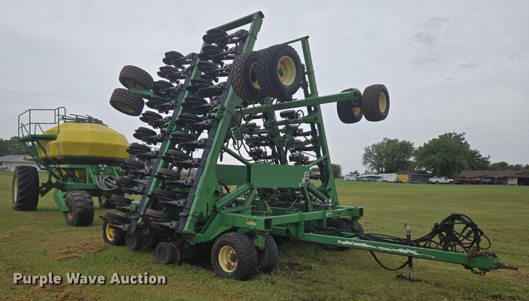 image for item EU3669 2005 John Deere 1890 air seeder