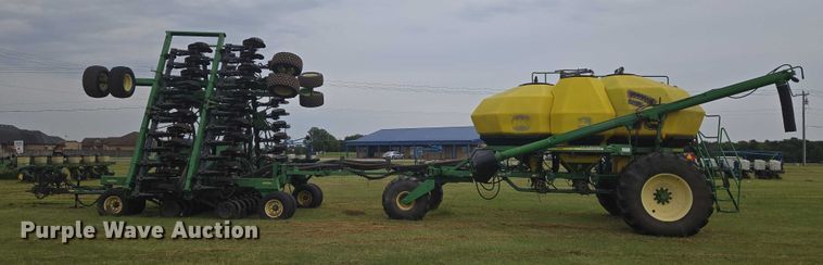 image for item EU3669 2005 John Deere 1890 air seeder