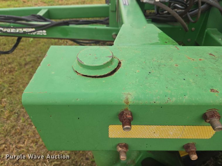 image for item EU3669 2005 John Deere 1890 air seeder