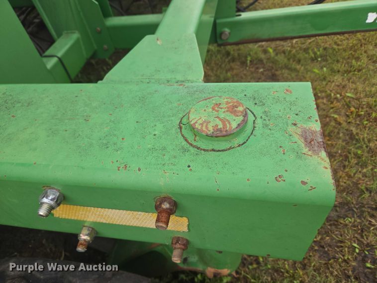 image for item EU3669 2005 John Deere 1890 air seeder